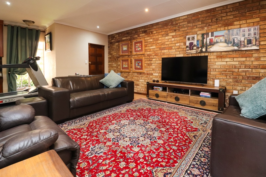 3 Bedroom Property for Sale in Flimieda North West